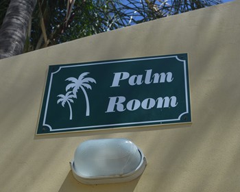 Palm Room (3)